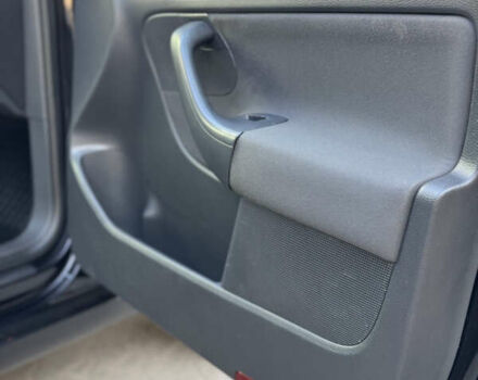 Черный Фольксваген Гольф, объемом двигателя 1.6 л и пробегом 260 тыс. км за 6100 $, фото 31 на Automoto.ua