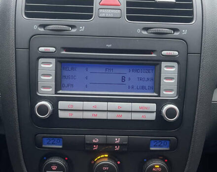 Черный Фольксваген Гольф, объемом двигателя 1.9 л и пробегом 280 тыс. км за 6900 $, фото 23 на Automoto.ua