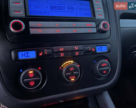 Черный Фольксваген Гольф, объемом двигателя 1.39 л и пробегом 183 тыс. км за 5450 $, фото 15 на Automoto.ua