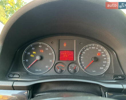 Черный Фольксваген Гольф, объемом двигателя 1.4 л и пробегом 337 тыс. км за 6200 $, фото 6 на Automoto.ua