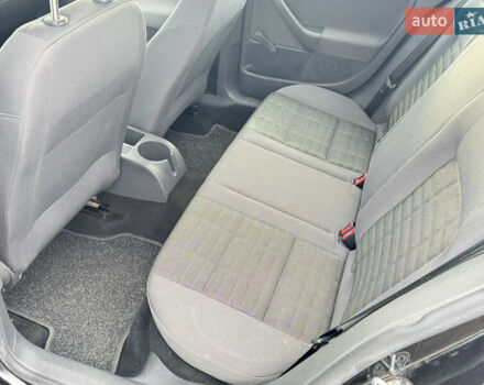 Черный Фольксваген Гольф, объемом двигателя 1.6 л и пробегом 218 тыс. км за 5900 $, фото 15 на Automoto.ua