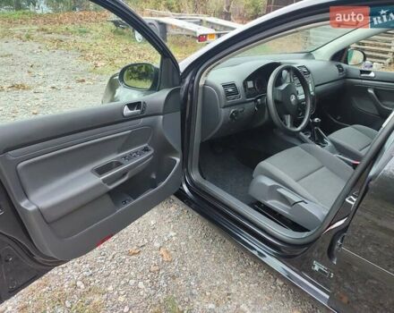 Фольксваген Гольф 2007 у Ямпіль на Automoto.ua Чорний Фольксваген Гольф, об'ємом двигуна 1.6 л та пробігом 189 тис. км за 6199 $, фото 3 на Automoto.ua