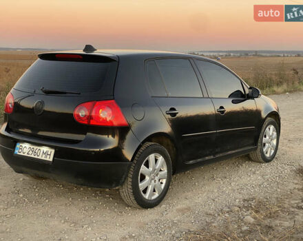 Чорний Фольксваген Гольф, об'ємом двигуна 1.97 л та пробігом 320 тис. км за 5500 $, фото 6 на Automoto.ua