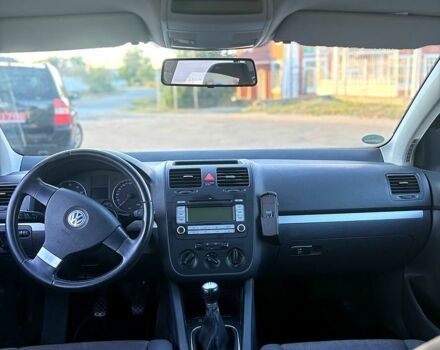 Черный Фольксваген Гольф, объемом двигателя 1.6 л и пробегом 205 тыс. км за 6100 $, фото 6 на Automoto.ua