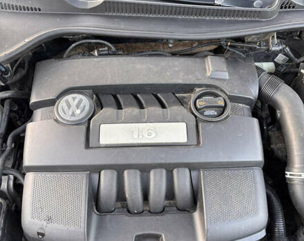 Черный Фольксваген Гольф, объемом двигателя 1.6 л и пробегом 280 тыс. км за 6300 $, фото 24 на Automoto.ua