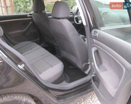 Черный Фольксваген Гольф, объемом двигателя 1.4 л и пробегом 174 тыс. км за 5999 $, фото 17 на Automoto.ua