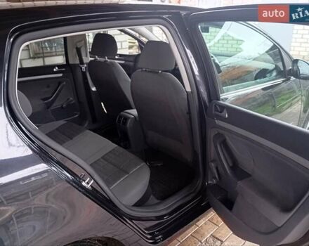 Чорний Фольксваген Гольф, об'ємом двигуна 1.6 л та пробігом 205 тис. км за 5800 $, фото 5 на Automoto.ua