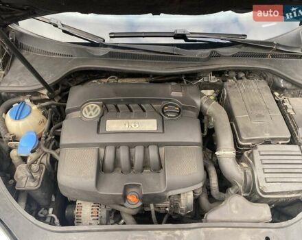 Черный Фольксваген Гольф, объемом двигателя 1.6 л и пробегом 262 тыс. км за 6100 $, фото 26 на Automoto.ua
