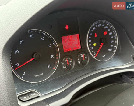 Черный Фольксваген Гольф, объемом двигателя 1.6 л и пробегом 173 тыс. км за 7000 $, фото 35 на Automoto.ua