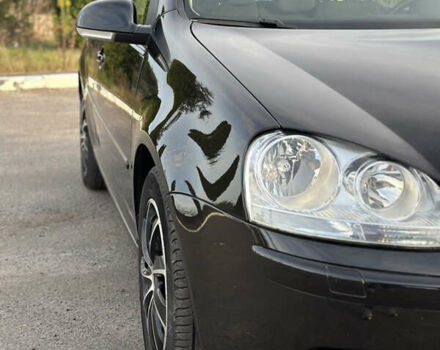 Черный Фольксваген Гольф, объемом двигателя 1.6 л и пробегом 232 тыс. км за 5750 $, фото 3 на Automoto.ua