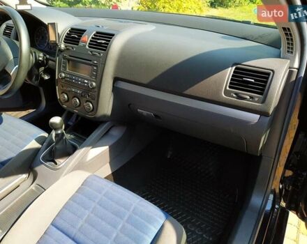 Черный Фольксваген Гольф, объемом двигателя 0 л и пробегом 206 тыс. км за 6400 $, фото 34 на Automoto.ua