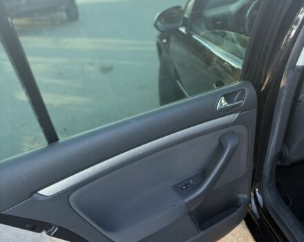 Черный Фольксваген Гольф, объемом двигателя 1.6 л и пробегом 205 тыс. км за 5850 $, фото 7 на Automoto.ua