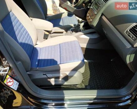 Черный Фольксваген Гольф, объемом двигателя 0 л и пробегом 206 тыс. км за 6400 $, фото 35 на Automoto.ua