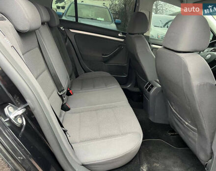 Чорний Фольксваген Гольф, об'ємом двигуна 1.6 л та пробігом 224 тис. км за 6550 $, фото 16 на Automoto.ua