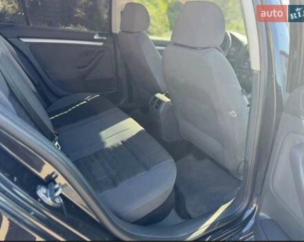 Черный Фольксваген Гольф, объемом двигателя 1.6 л и пробегом 191 тыс. км за 7900 $, фото 12 на Automoto.ua