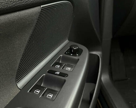 Черный Фольксваген Гольф, объемом двигателя 1.6 л и пробегом 235 тыс. км за 5899 $, фото 18 на Automoto.ua