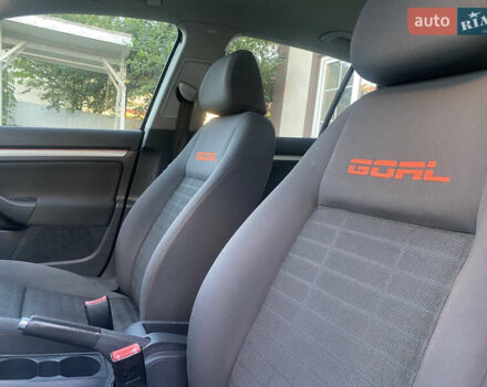 Чорний Фольксваген Гольф, об'ємом двигуна 1.6 л та пробігом 222 тис. км за 6850 $, фото 14 на Automoto.ua