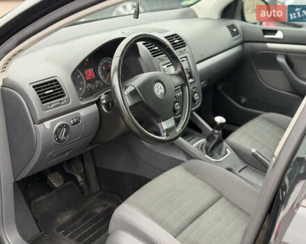 Черный Фольксваген Гольф, объемом двигателя 1.4 л и пробегом 189 тыс. км за 5650 $, фото 9 на Automoto.ua