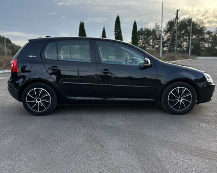 Черный Фольксваген Гольф, объемом двигателя 1.6 л и пробегом 232 тыс. км за 5750 $, фото 14 на Automoto.ua