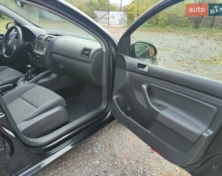 Фольксваген Гольф 2007 у Ямпіль на Automoto.ua Чорний Фольксваген Гольф, об'ємом двигуна 1.6 л та пробігом 189 тис. км за 6199 $, фото 13 на Automoto.ua