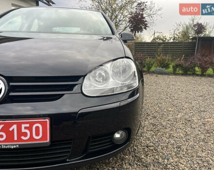 Черный Фольксваген Гольф, объемом двигателя 1.6 л и пробегом 253 тыс. км за 6250 $, фото 19 на Automoto.ua