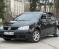 Черный Фольксваген Гольф, объемом двигателя 1.6 л и пробегом 285 тыс. км за 4999 $, фото 1 на Automoto.ua
