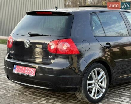 Черный Фольксваген Гольф, объемом двигателя 1.6 л и пробегом 182 тыс. км за 6350 $, фото 43 на Automoto.ua