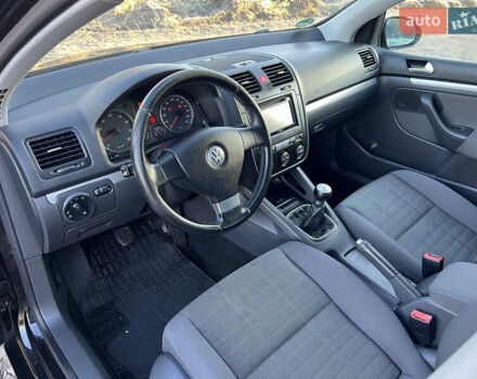 Чорний Фольксваген Гольф, об'ємом двигуна 1.4 л та пробігом 182 тис. км за 5850 $, фото 12 на Automoto.ua