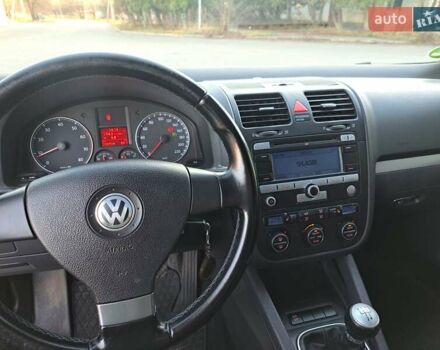 Черный Фольксваген Гольф, объемом двигателя 1.39 л и пробегом 220 тыс. км за 6400 $, фото 37 на Automoto.ua