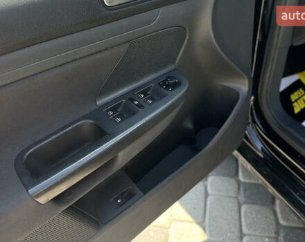 Чорний Фольксваген Гольф, об'ємом двигуна 1.6 л та пробігом 188 тис. км за 5500 $, фото 16 на Automoto.ua