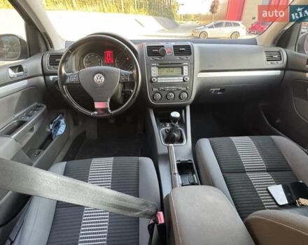 Черный Фольксваген Гольф, объемом двигателя 1.39 л и пробегом 191 тыс. км за 6700 $, фото 17 на Automoto.ua