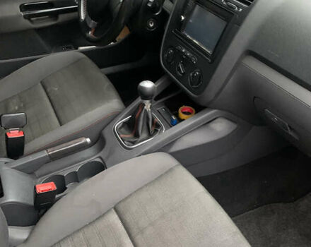 Черный Фольксваген Гольф, объемом двигателя 1.6 л и пробегом 231 тыс. км за 6200 $, фото 7 на Automoto.ua