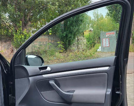 Черный Фольксваген Гольф, объемом двигателя 1.6 л и пробегом 237 тыс. км за 6500 $, фото 23 на Automoto.ua