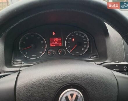Черный Фольксваген Гольф, объемом двигателя 1.4 л и пробегом 207 тыс. км за 5700 $, фото 22 на Automoto.ua