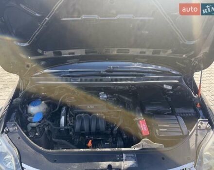 Черный Фольксваген Гольф, объемом двигателя 1.6 л и пробегом 280 тыс. км за 4550 $, фото 22 на Automoto.ua