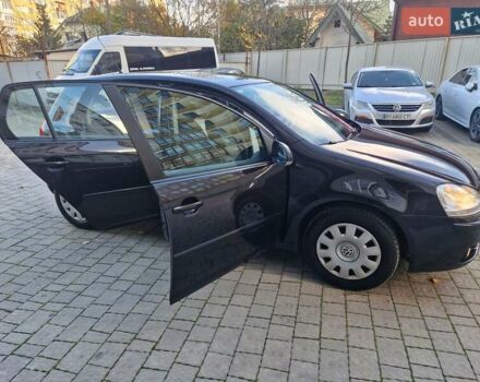 Черный Фольксваген Гольф, объемом двигателя 1.6 л и пробегом 255 тыс. км за 5950 $, фото 38 на Automoto.ua