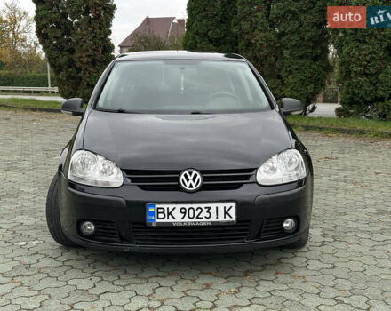 Черный Фольксваген Гольф, объемом двигателя 1.6 л и пробегом 250 тыс. км за 6100 $, фото 1 на Automoto.ua