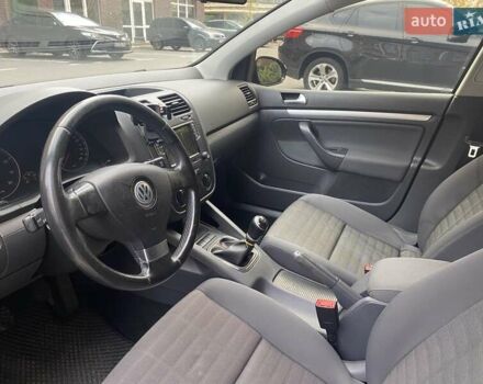 Черный Фольксваген Гольф, объемом двигателя 1.6 л и пробегом 262 тыс. км за 6100 $, фото 11 на Automoto.ua