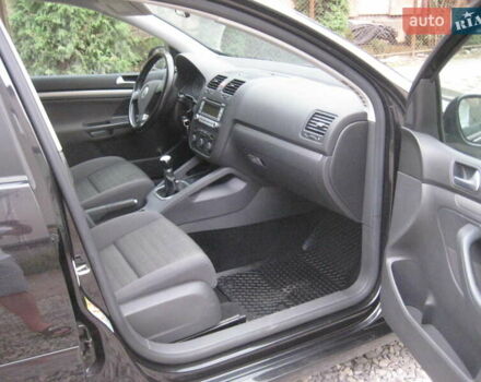 Черный Фольксваген Гольф, объемом двигателя 1.4 л и пробегом 174 тыс. км за 5999 $, фото 19 на Automoto.ua