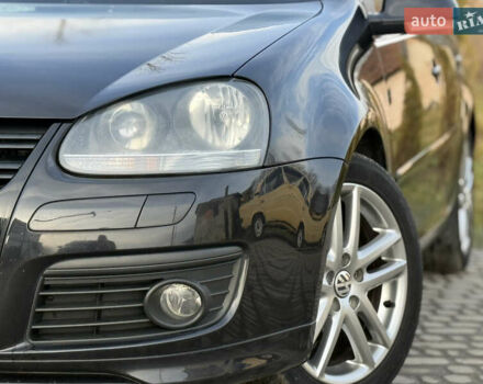 Черный Фольксваген Гольф, объемом двигателя 1.6 л и пробегом 182 тыс. км за 6350 $, фото 24 на Automoto.ua