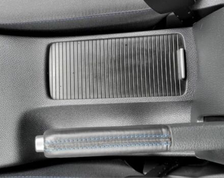 Черный Фольксваген Гольф, объемом двигателя 1.6 л и пробегом 237 тыс. км за 6350 $, фото 17 на Automoto.ua