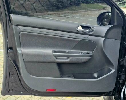 Чорний Фольксваген Гольф, об'ємом двигуна 1.9 л та пробігом 203 тис. км за 4800 $, фото 5 на Automoto.ua