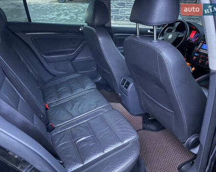 Черный Фольксваген Гольф, объемом двигателя 1.39 л и пробегом 183 тыс. км за 5450 $, фото 19 на Automoto.ua