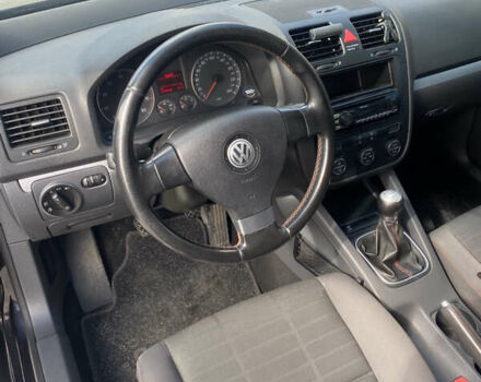 Черный Фольксваген Гольф, объемом двигателя 1.6 л и пробегом 274 тыс. км за 6200 $, фото 5 на Automoto.ua