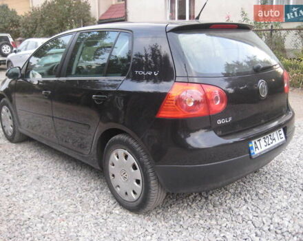 Черный Фольксваген Гольф, объемом двигателя 1.4 л и пробегом 174 тыс. км за 5999 $, фото 12 на Automoto.ua