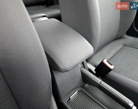 Чорний Фольксваген Гольф, об'ємом двигуна 1.6 л та пробігом 230 тис. км за 6450 $, фото 82 на Automoto.ua