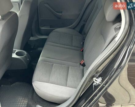 Черный Фольксваген Гольф, объемом двигателя 1.6 л и пробегом 196 тыс. км за 6200 $, фото 39 на Automoto.ua