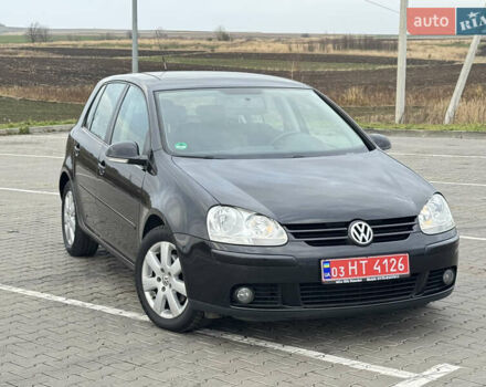 Черный Фольксваген Гольф, объемом двигателя 1.6 л и пробегом 218 тыс. км за 5900 $, фото 2 на Automoto.ua