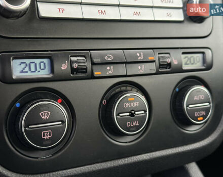 Черный Фольксваген Гольф, объемом двигателя 1.4 л и пробегом 191 тыс. км за 5590 $, фото 11 на Automoto.ua