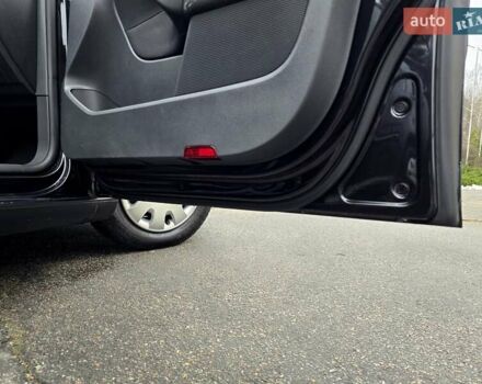 Чорний Фольксваген Гольф, об'ємом двигуна 1.6 л та пробігом 230 тис. км за 6450 $, фото 61 на Automoto.ua